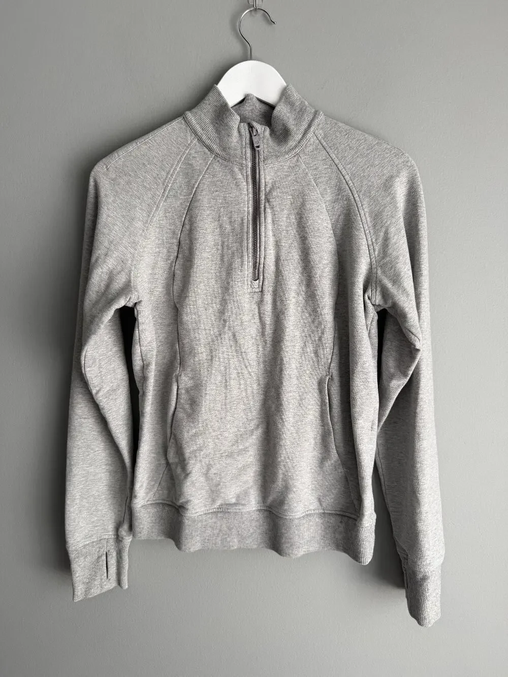 Lululemon Women's 6 Gray Heather Quarter Zip Pullover Athletic Pilates Chic Yoga